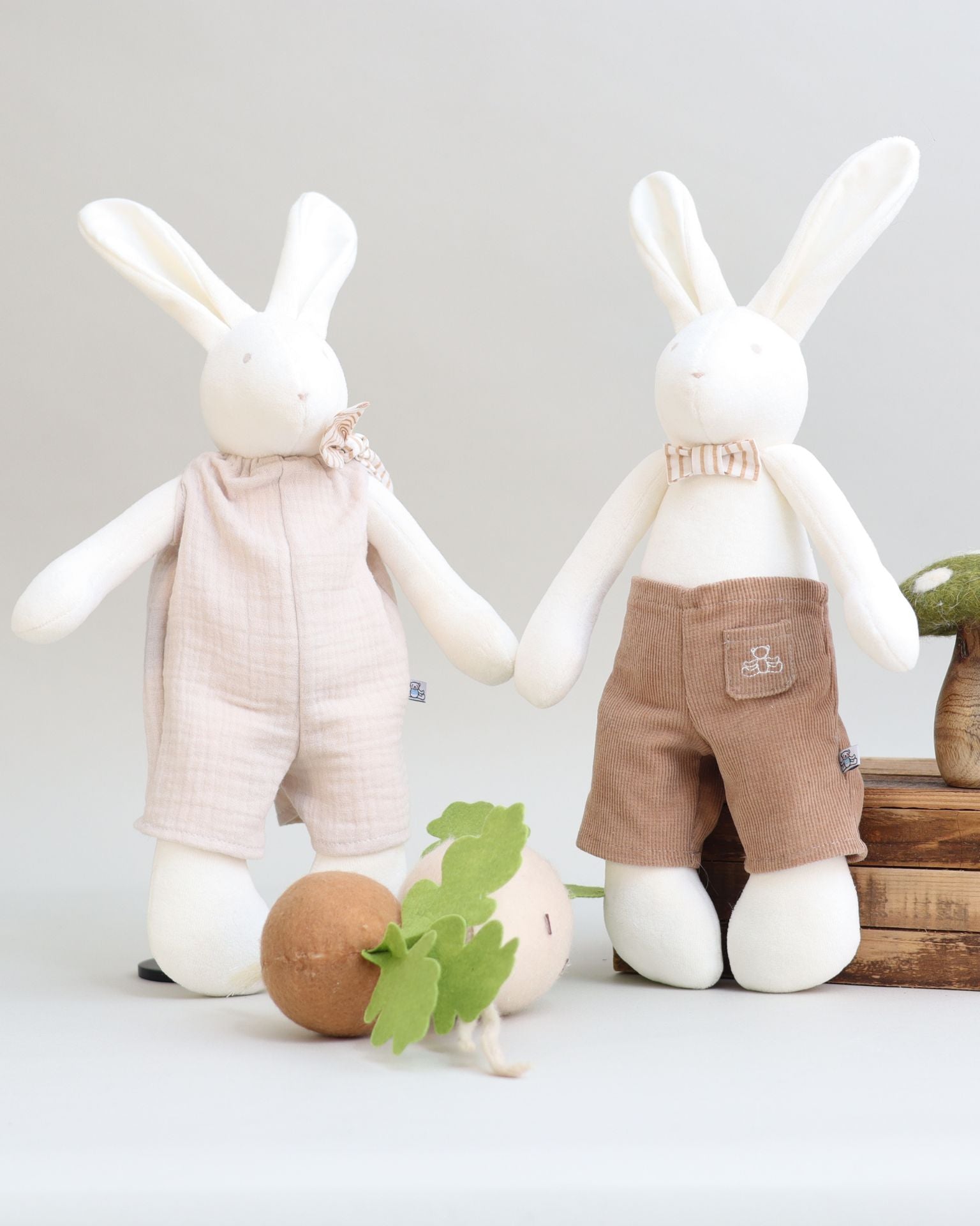 Arthus the Rabbit - Beige