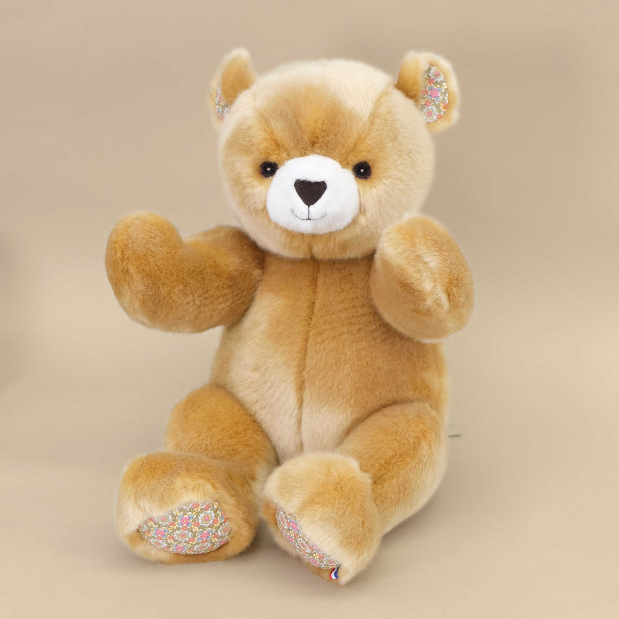 Robert the Bear | Honey | Jessie Liberty